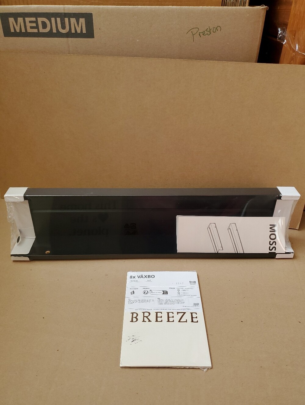 IKEA MOSSLANDA Picture Ledge Shelf Black & VAXBO 5 x 7 Cards 21 ¾ " 202.917.67